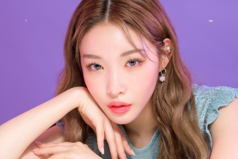 Sinta o ritmo do amor de verão: CHUNG HA está de volta com “Algorithm”